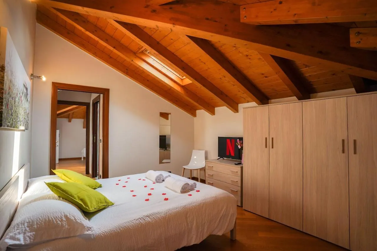 Ortensia Penthouse Leonardo Academy, Mxp & Laghi Sesto Calende